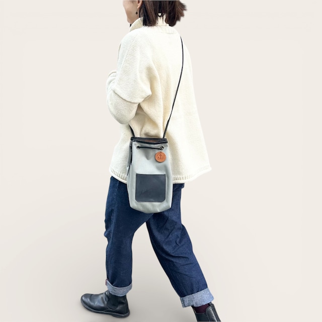 nico：グレー×ブラック（撥水加工ナイロン素材×イタリアンレザー巾着バッグ）受注製作