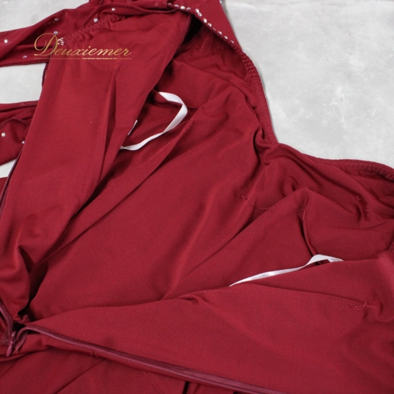 社交ダンス 衣装 スタンダード ドレス ワンピース パーティ衣装 女性用 レディース オールシーズン GRANT 赤 レッド系 ラインストーン チョーカー 深い赤色 ドレッシー 上品 衣装用ドレス 舞台衣装 フォーマルスタイル ダンスパフォーマンス おしゃれ カジュアル ショートスリーブ 伸縮性あり 長丈 ドレスコーディネート ラインストーンディテール 輝くデザイン エレガント 上質 向け 体型カバー ルームウェア お出かけ