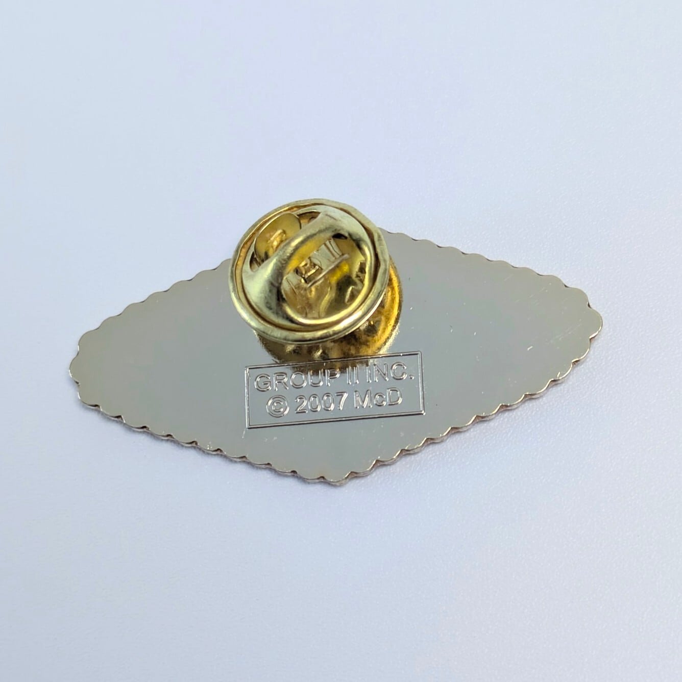 送料無料！☆DEADSTOCK / VINTAGE2007☆ ★ピンズ PINS★ピンバッジ【 McDonald's（マクドナルド）】マクドナルド ラスベガス 2007 グリッター ラペルピン〚アメリカン雑貨 アメトイ〛