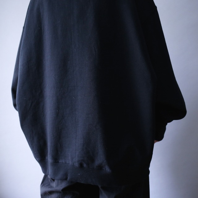 "Champion" black color super over silhouette sweat parka