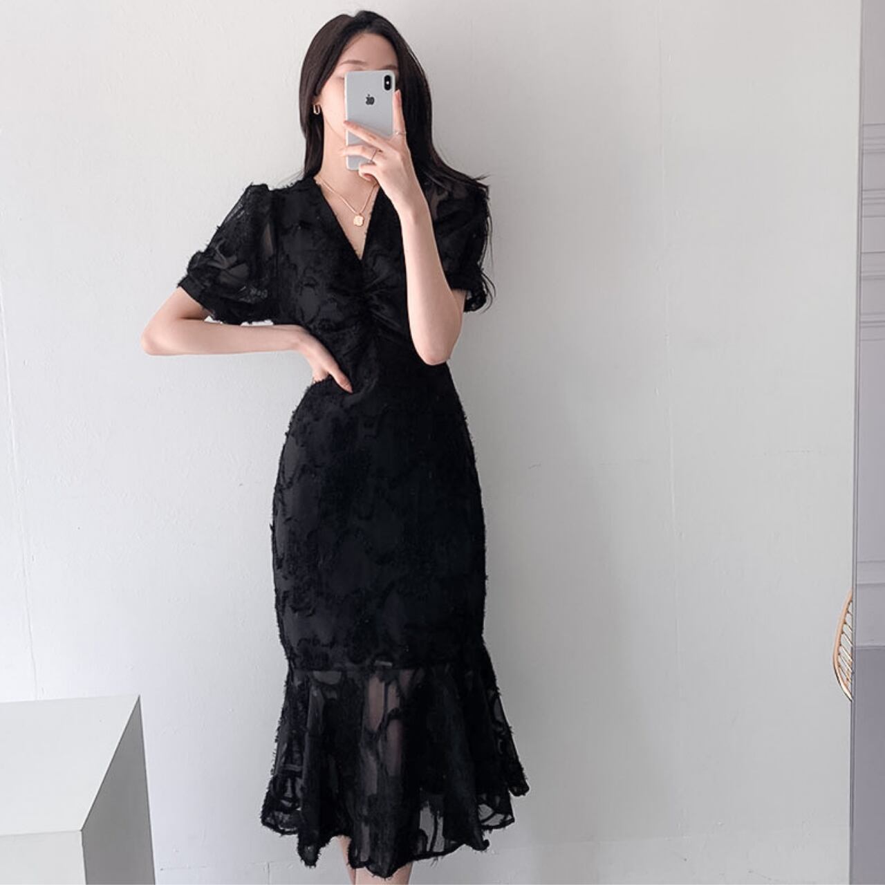 ギャザー Vネック マーメイド ワンピース-ブラック