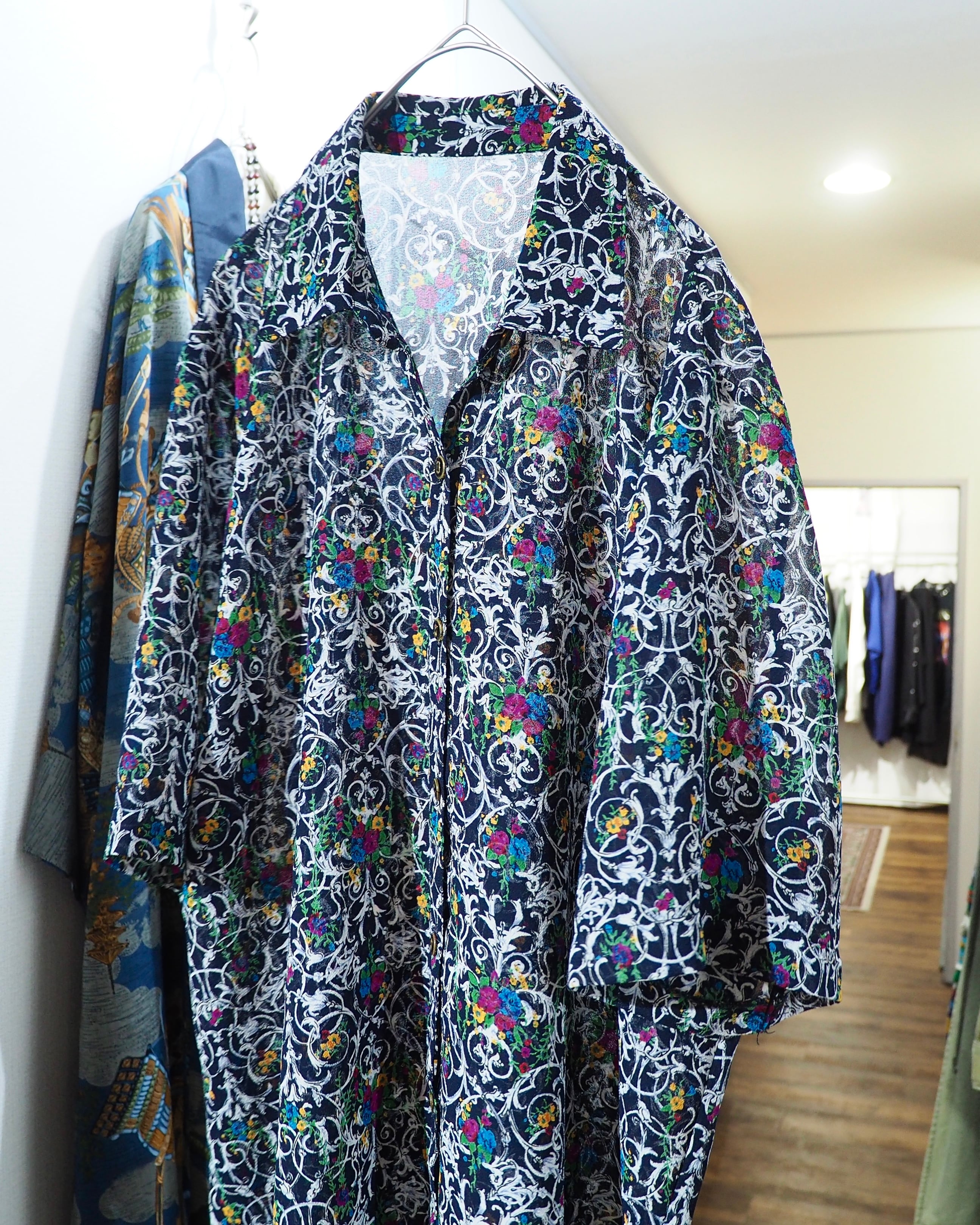 1990s Beautiful Flower pattern vintage SS sheer Shirt
