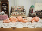 オープンマウスの双子ドール　2体セット　ジャパンセルロイド（へこみ・穴あり） 画像12