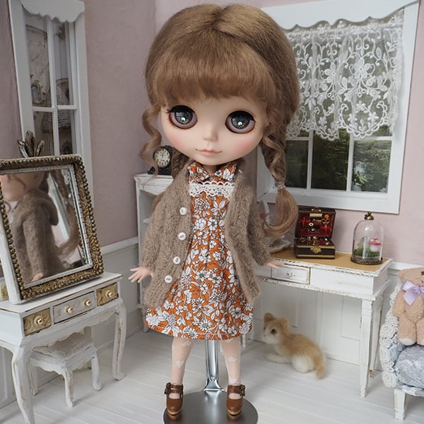 blythe _wm-106シャイニーベージュ✨ミディサイズチベットラムウィッグ