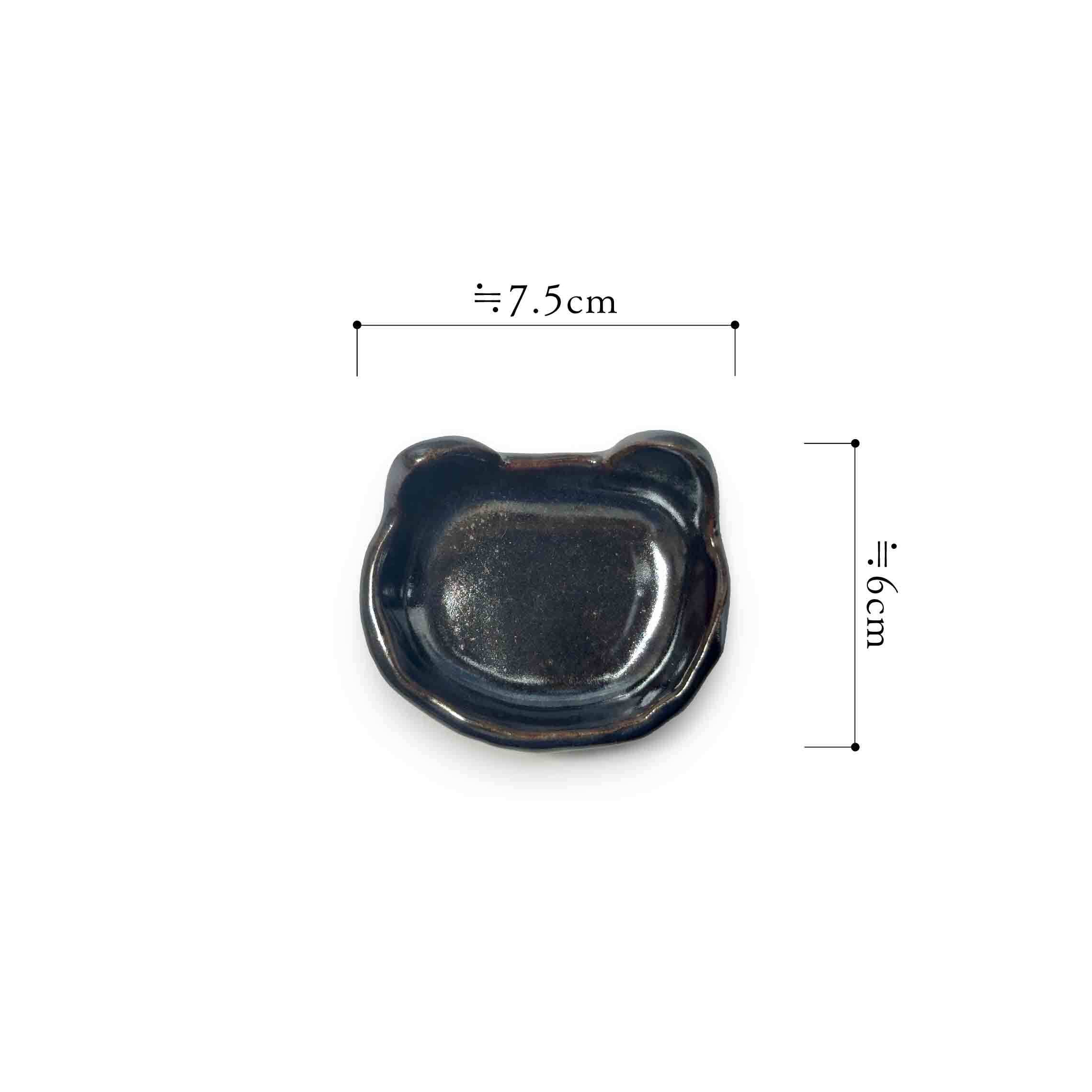 工房十鶴　やちむん　7寸　皿　猫　ネコ　【新品、未使用】 suzoo】猫 小皿 黒 [やちむん] | 【琉球ガラス】と【やちむん】沖縄の
