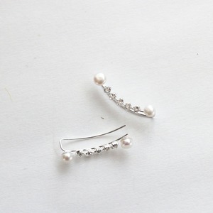 淡水パールとビジューのイヤーカフ