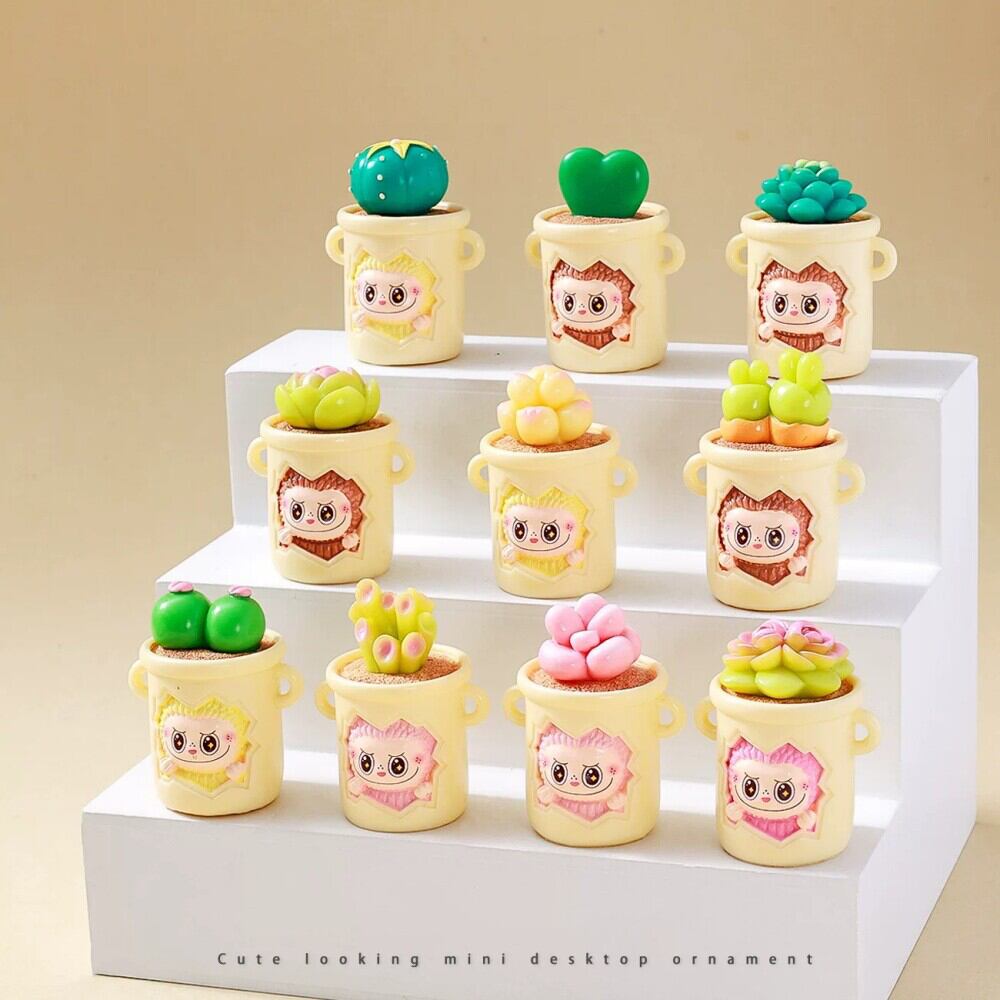 小さな緑の癒し♡ かわいい 多肉ちゃん!10個入り 萌えグッズ Labubu ミニチュアワールド 机の上や車の中に彩りを添える 立体 萌え置き
