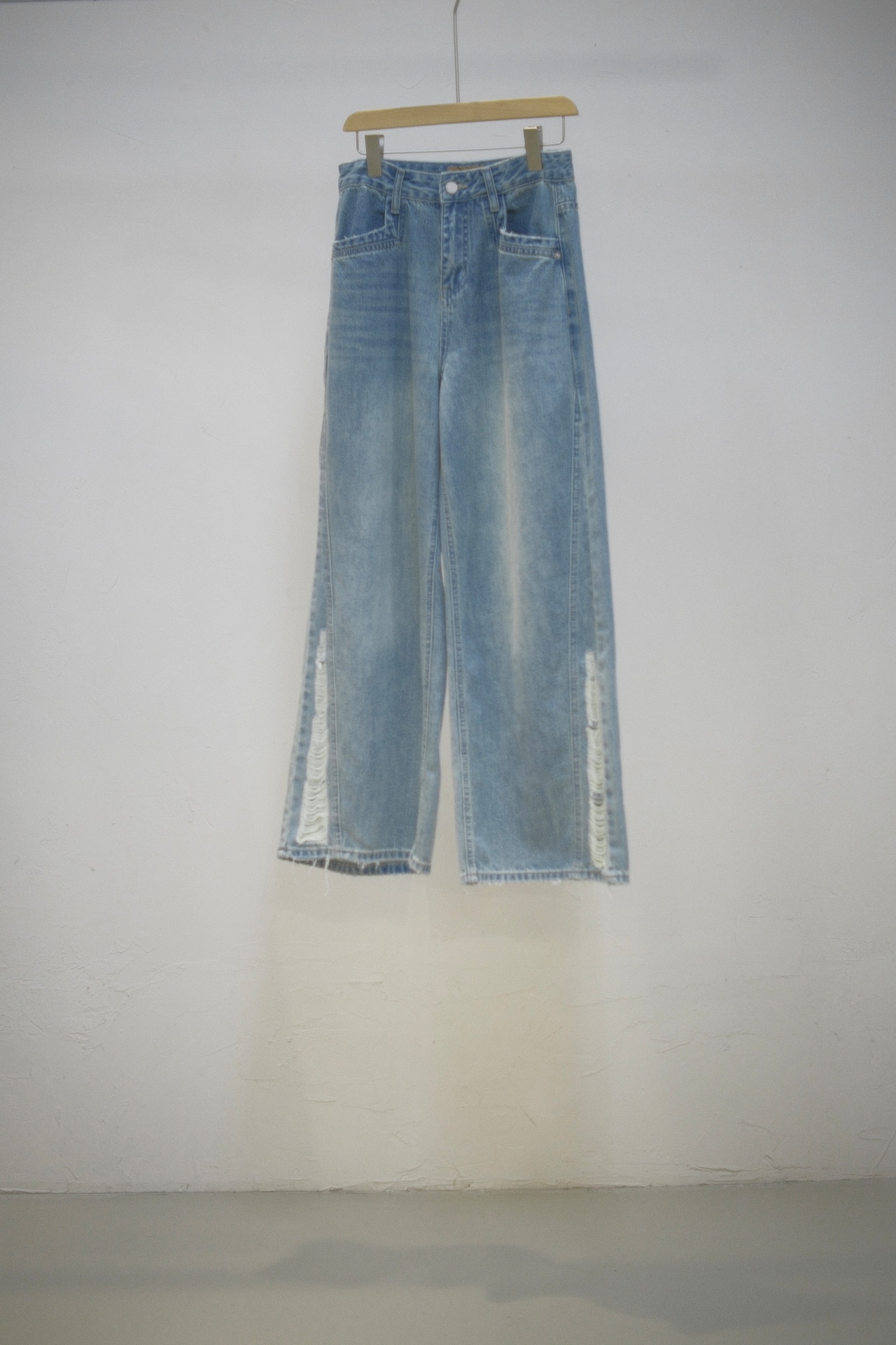 Side Distressed Wide Leg Denim  / BLUE - 7
