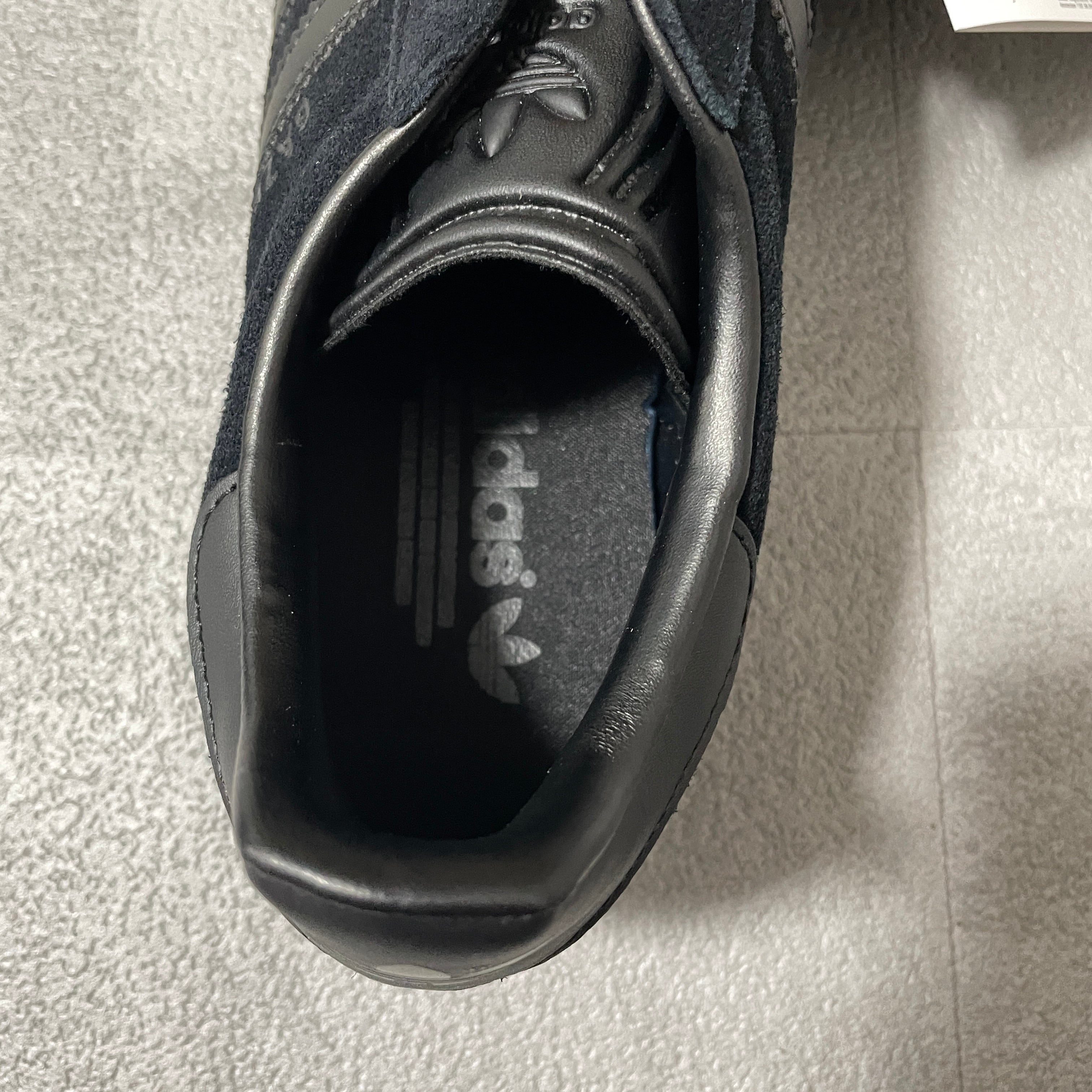 【adidas】GAZELLE triple black アディダス　ガゼル　ガッツレー　トリプルブラック