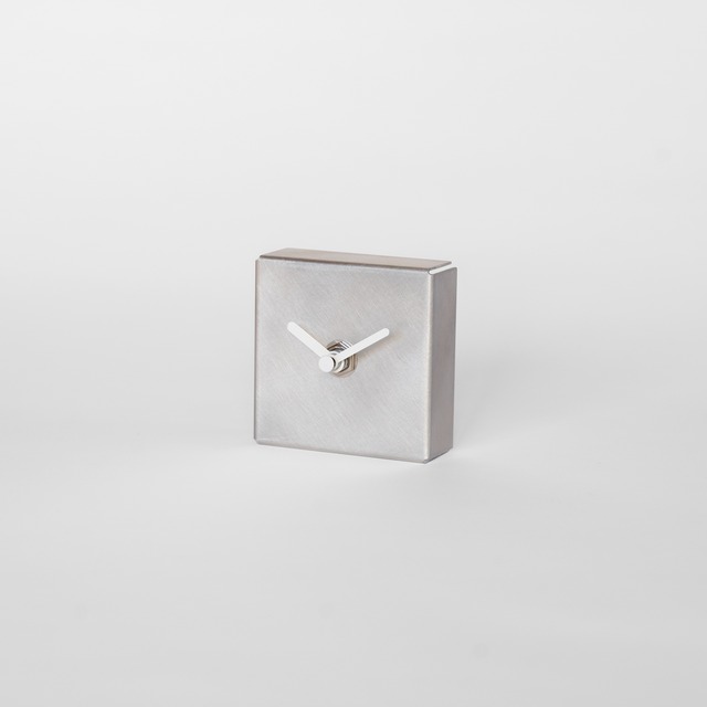 置き時計 ＜スクエア＞ / アルミニウム　minimal table clock <SQUARE> / aluminum
