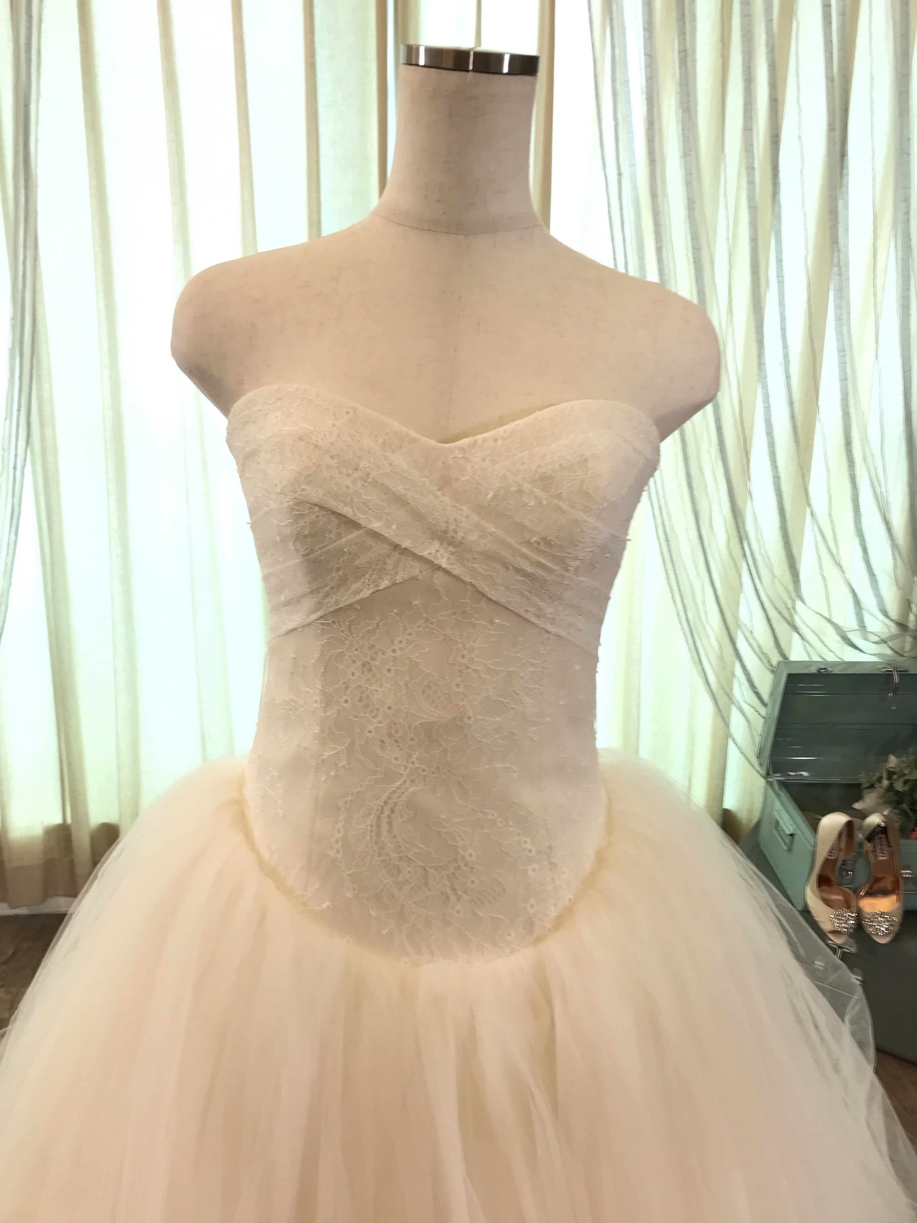 Vera Wang 1g029(通称バレリーナ) US2【0531-06719】 | aMuse vie Bridal（アミューズヴィーブライダル）  powered by BASE