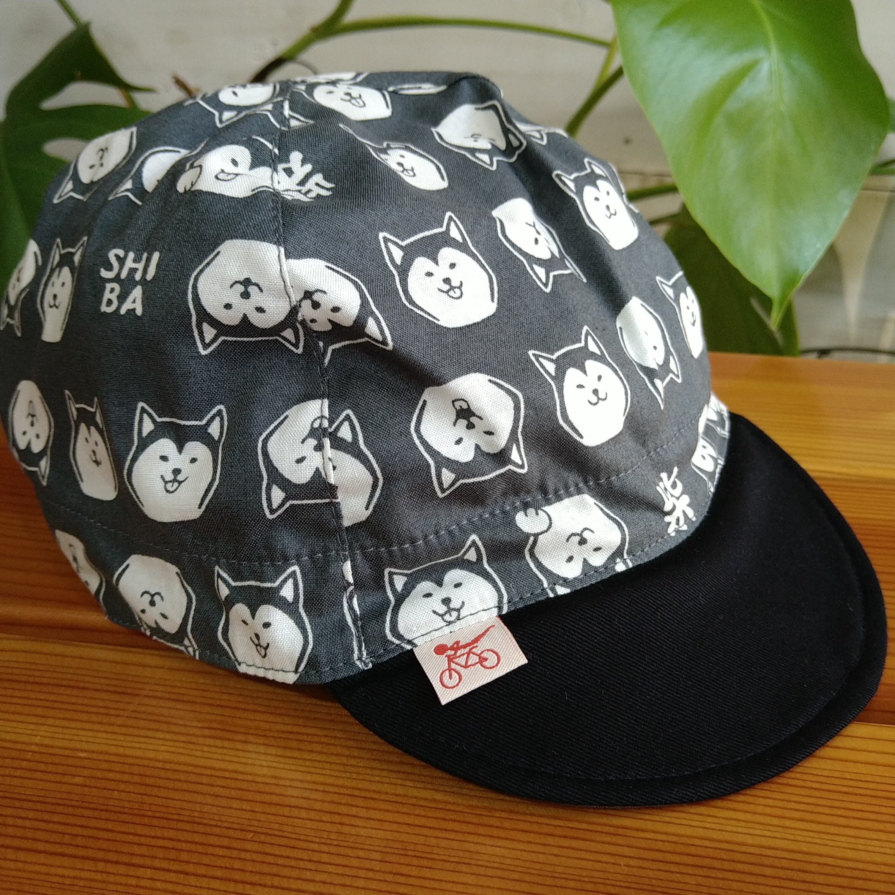 サイクルキャップ 柴犬 和柄 灰色 | Cyclone | ハンドメイドのゆるかわ