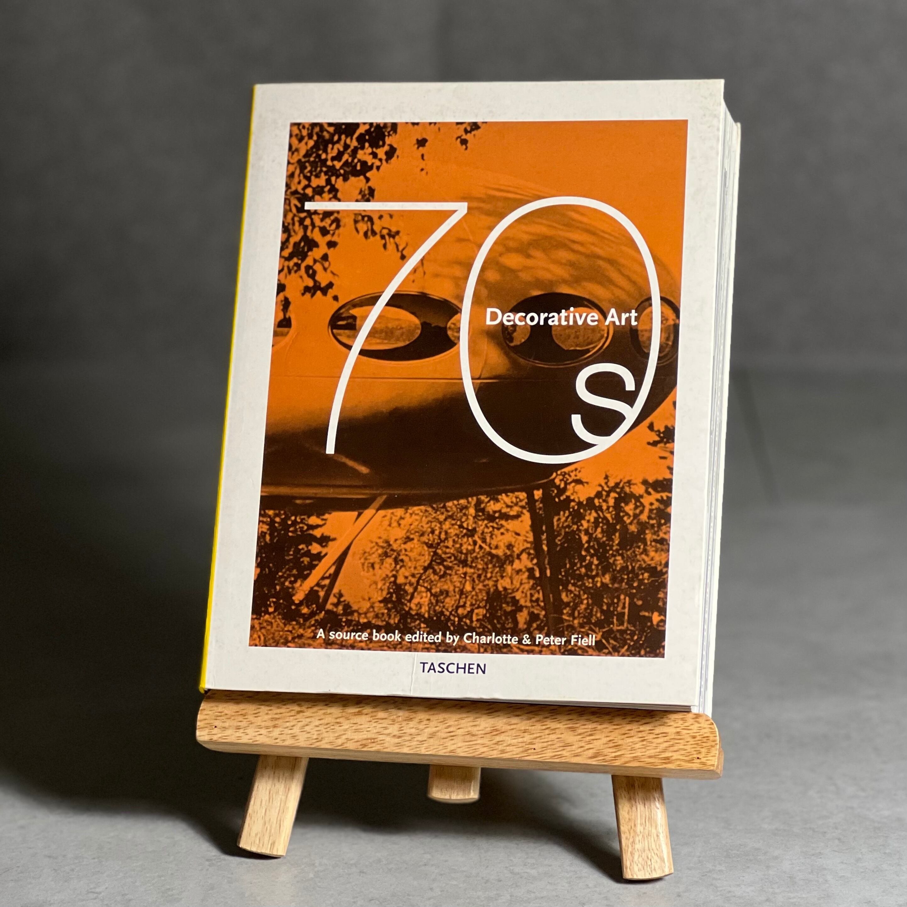 70s Decorative Art】〜70年代の近未来的な建築物の、インテリアと  