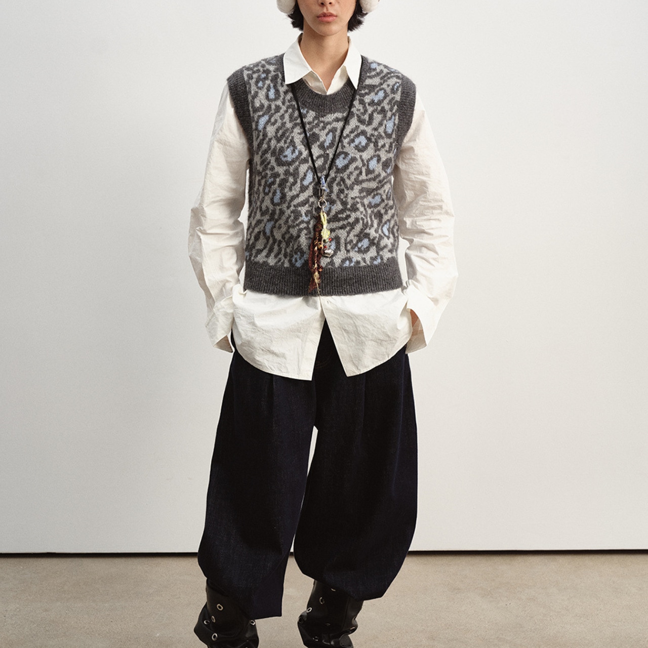 Leopard Pattern Knit Vest T3631