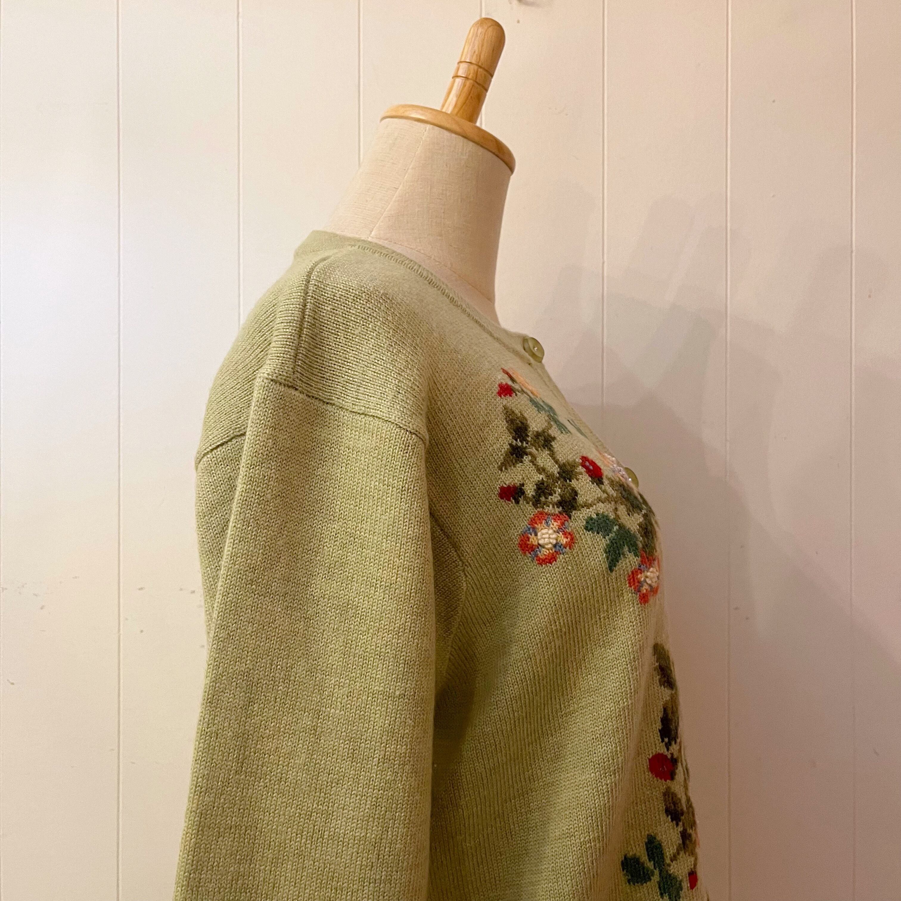 strawberry flower light green cardigan