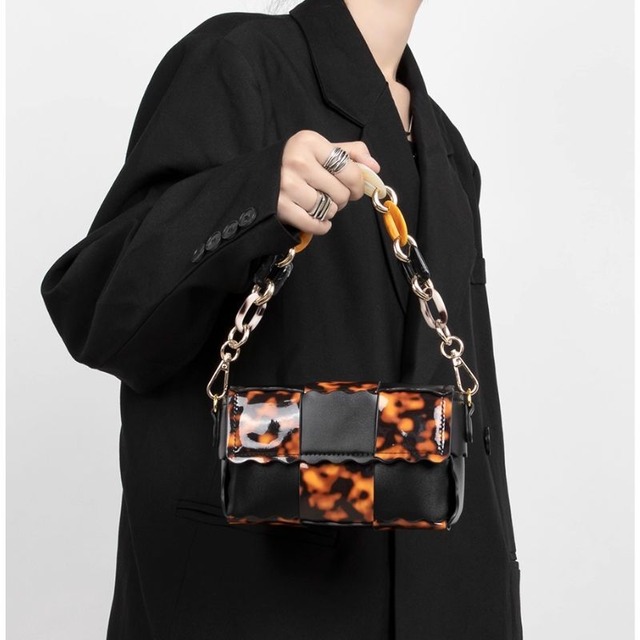 Tortoiseshell pattern small square handbag C1361