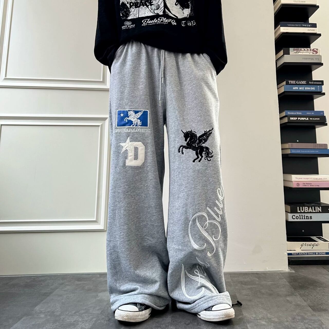 ユニコーングラフィックボリュームシルエットパンツ 1col A00421