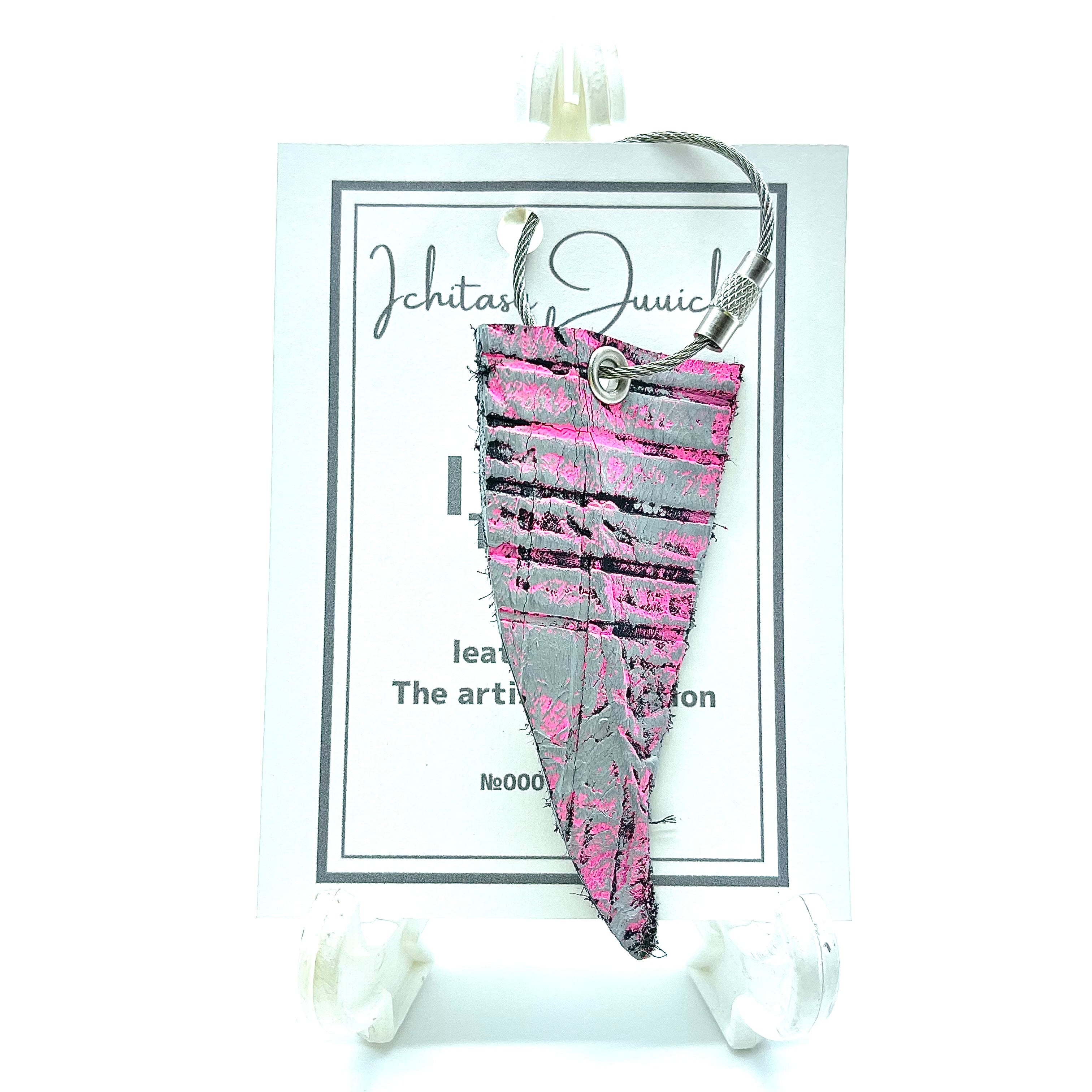 革キーチャーム　ヨコとタテのよきまざり　本革