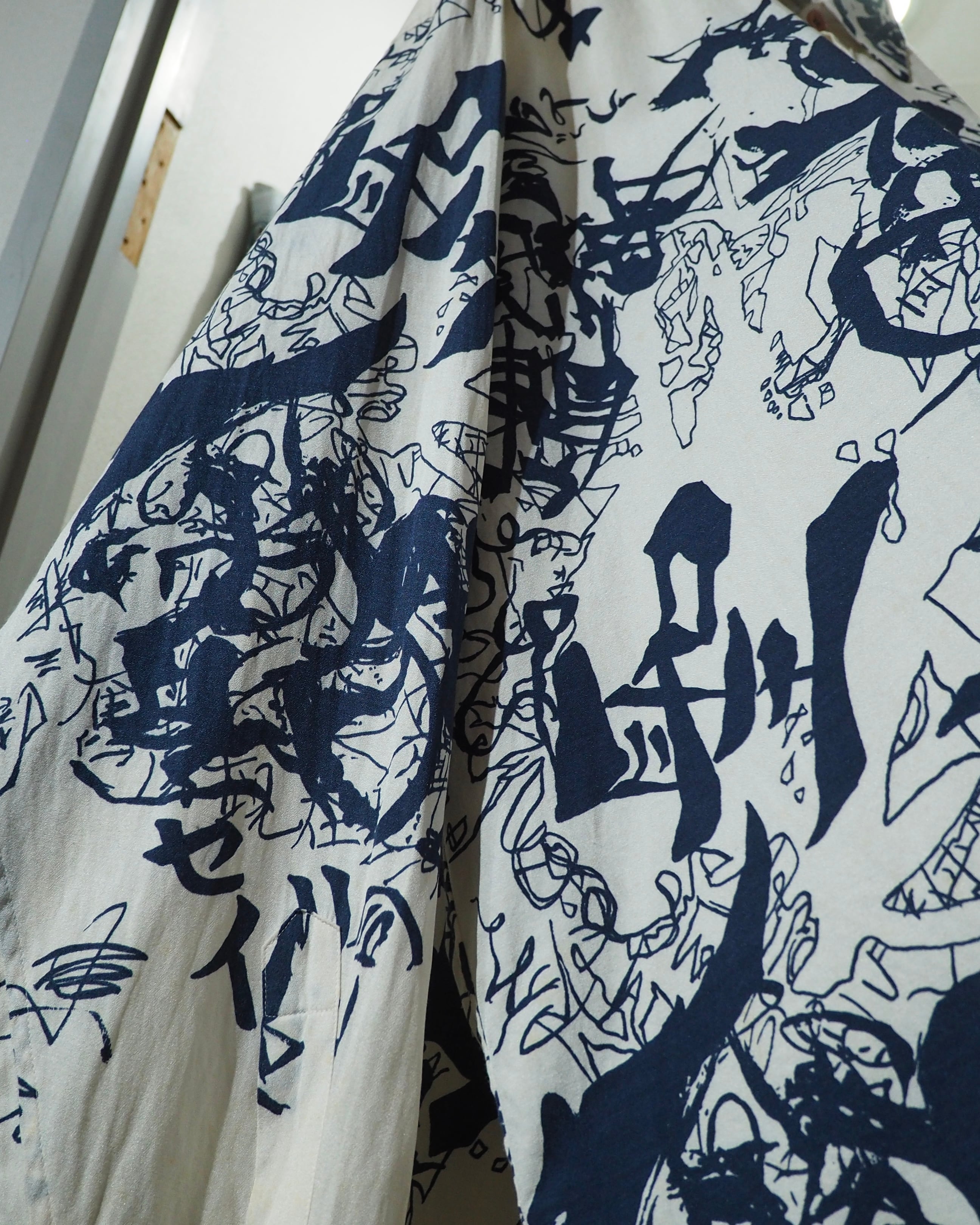 1990 ‐ 00s " OKURA ‐ 聖林公司 " Japanese Graffiti Scribble All Over Pattern Shirt