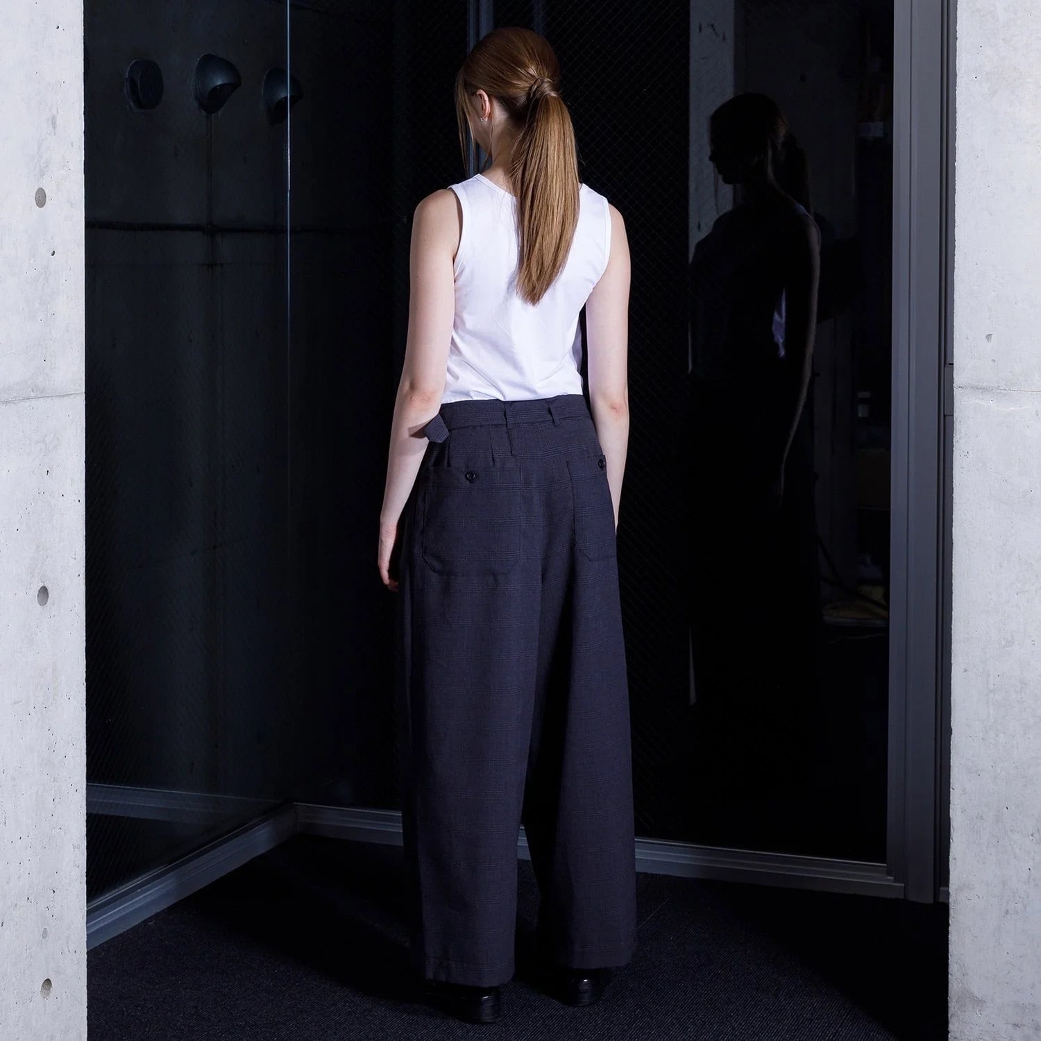 限定値下げ【VOAAOV】 Chic Tech Tuck Wide Slacks VOAAOV Chic Tech Tuck Wide Slacks CHARCOAL/CHECK | nua