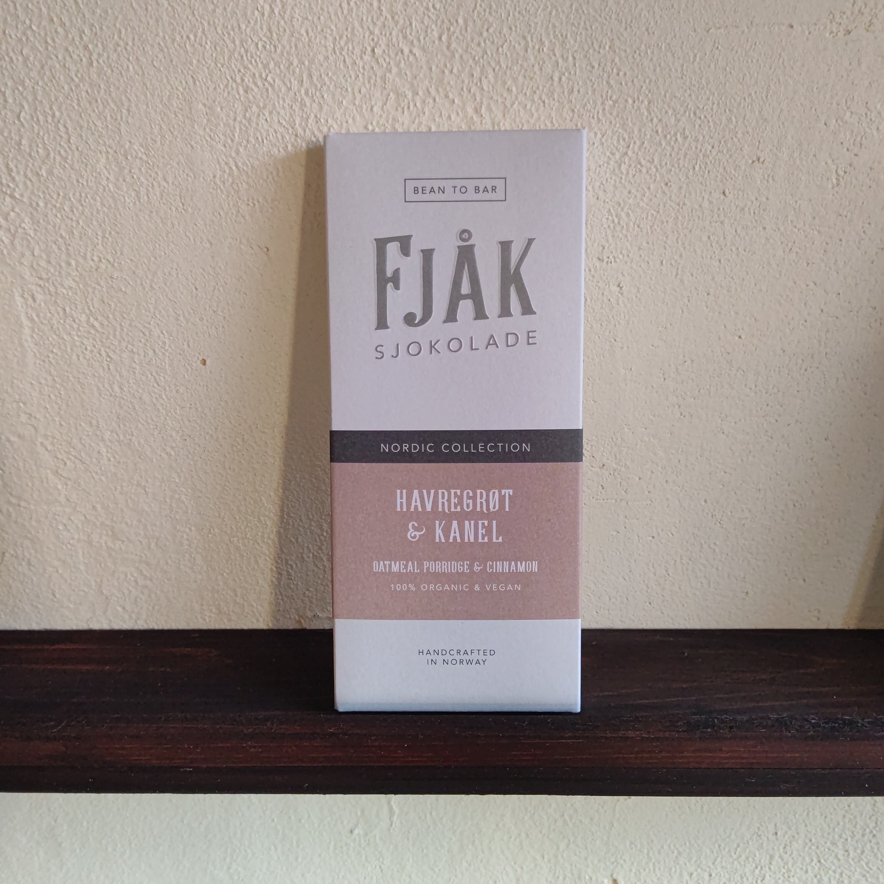 Fjak フョーク ヴィーガンホワイト オートミールポリッジ Pluschocolat プラスショコラ Fjak フョーク ヴィーガンホワイト オートミールポリッジ Pluschocolat プラスショコラ