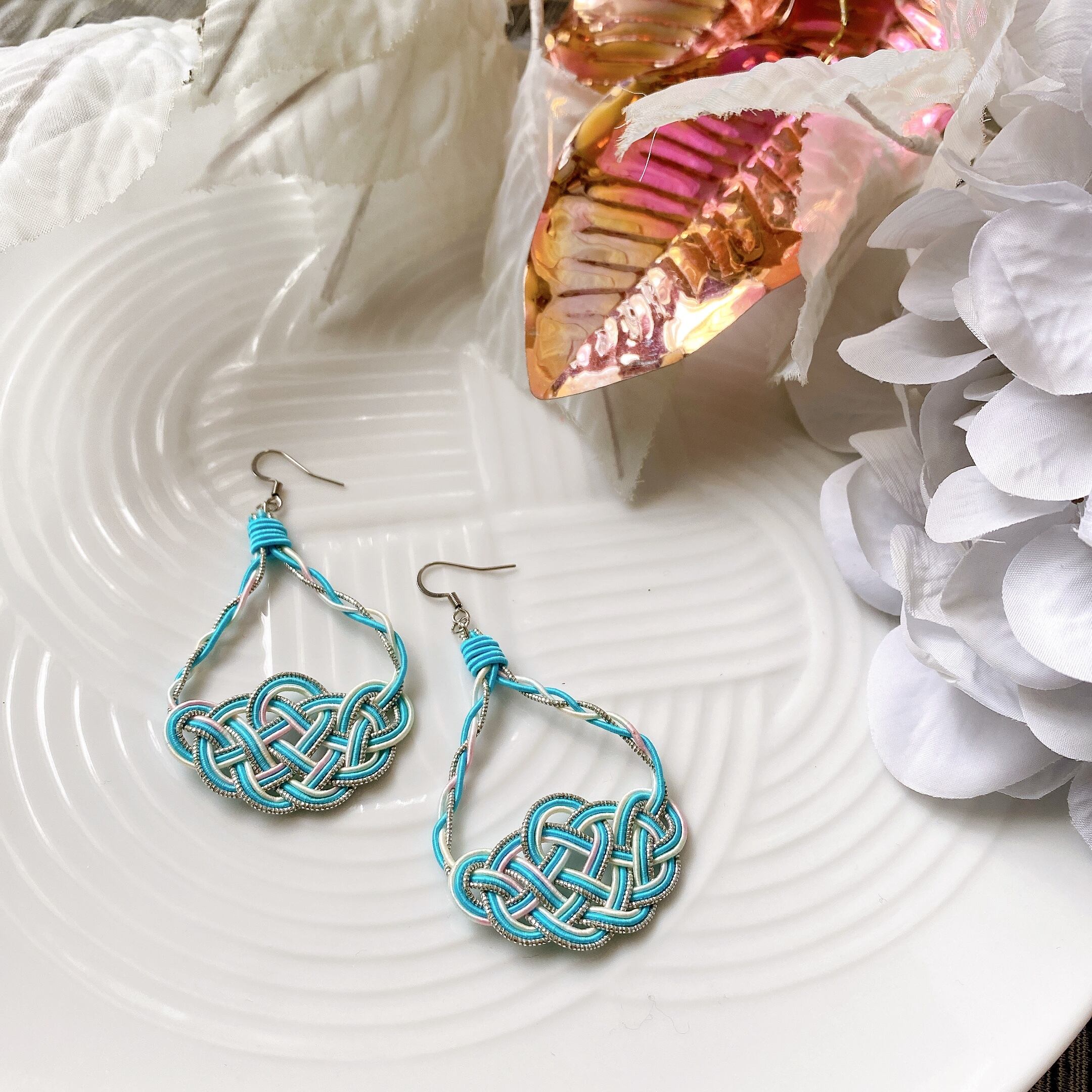 NEW COLOR【水引ピアス】森の雫◇水色◇LIGHT BLUE | IKIYA 粋や 水引