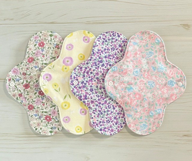 22cm ふわふわ柔らかな肌触り✩布ナプキン 4枚セット 145