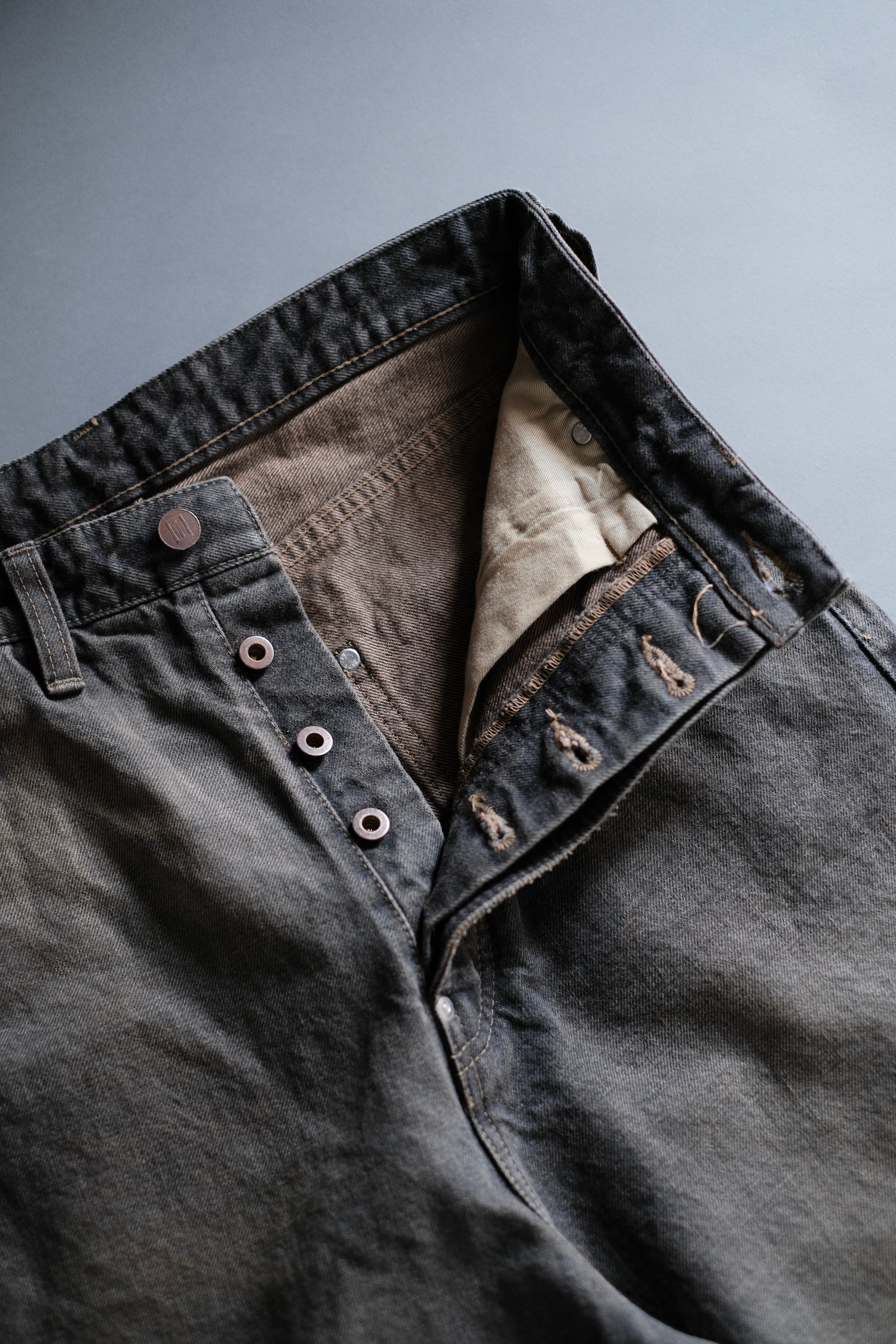 DAISUKE TANABE / Coffee Black Denim Trousers_dstryd | LIVING