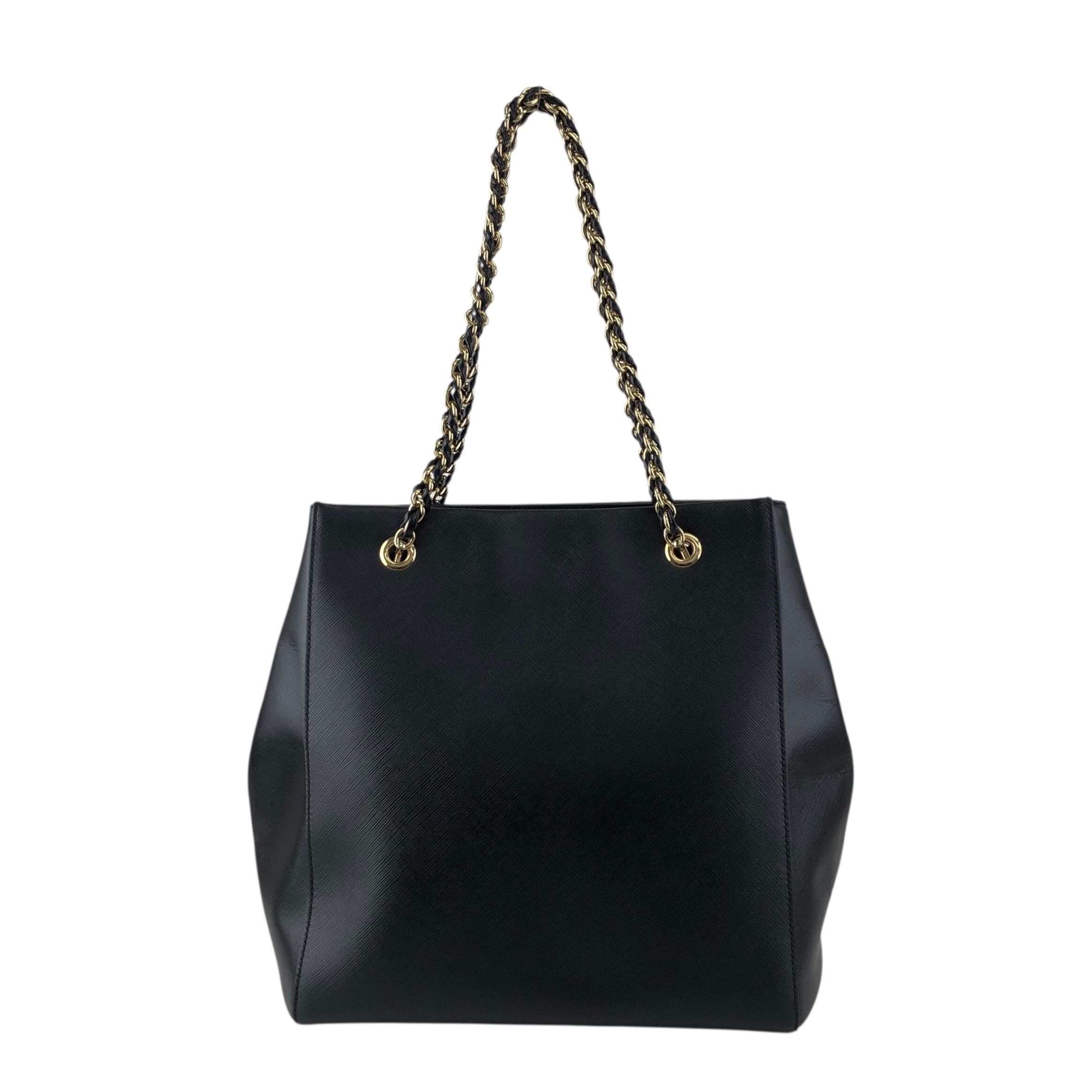 サルヴァトーレフェラガモ　ヴァラリボン　ブラック　レザー　トートバッグ FERRAGAMO フェラガモ トートバッグ レディース 21I290 0734058