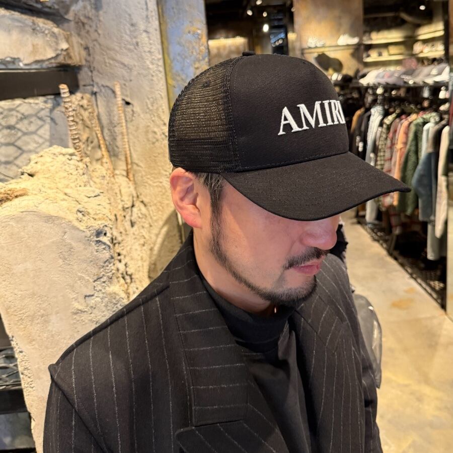 AMIRI】AMIRI CORE LOGO TRUCKER HAT | AYIN