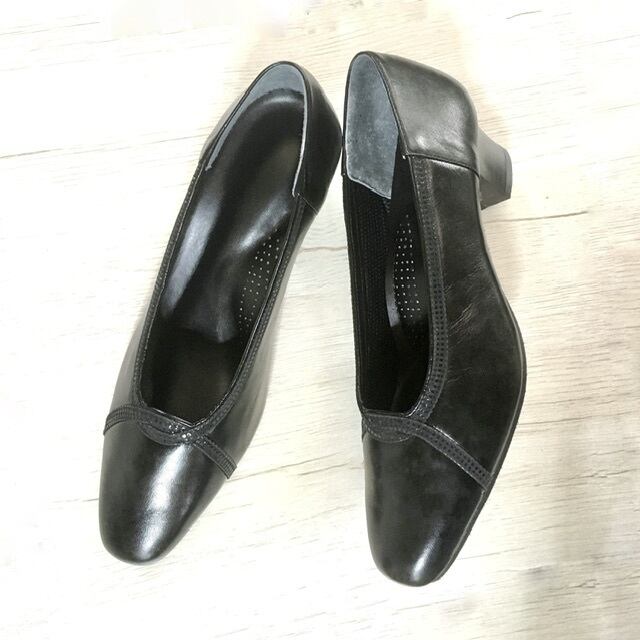 ラメテープ飾りパンプス