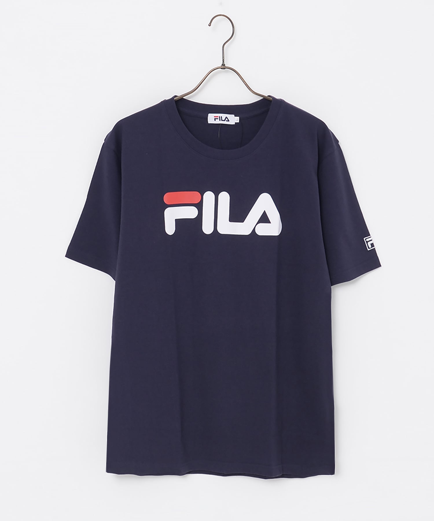 ユニセックス向けのブランドをメインにした、カジュアルな洋服や服飾