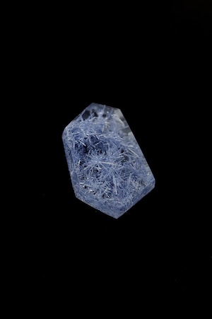 貫入タイプ Dumortierite in Quartz - 009