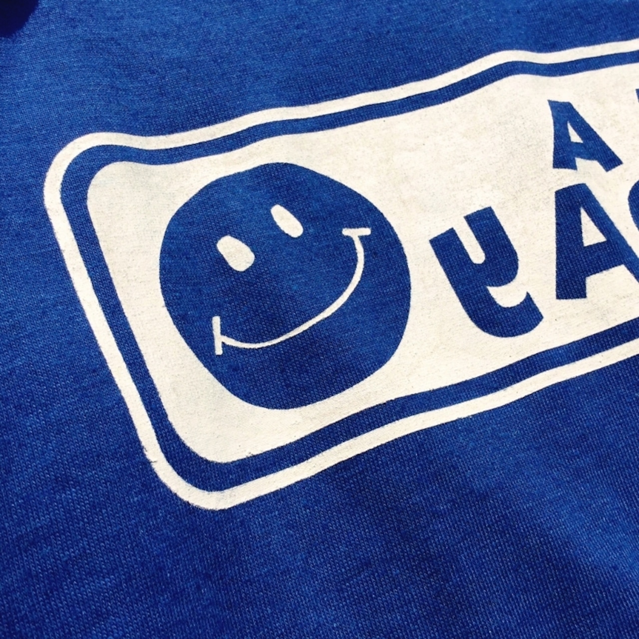 【LOST AND FOUND】"HAVE A HAPPY DAY" Vintage Raglan T-shirt (BLUE × RED)