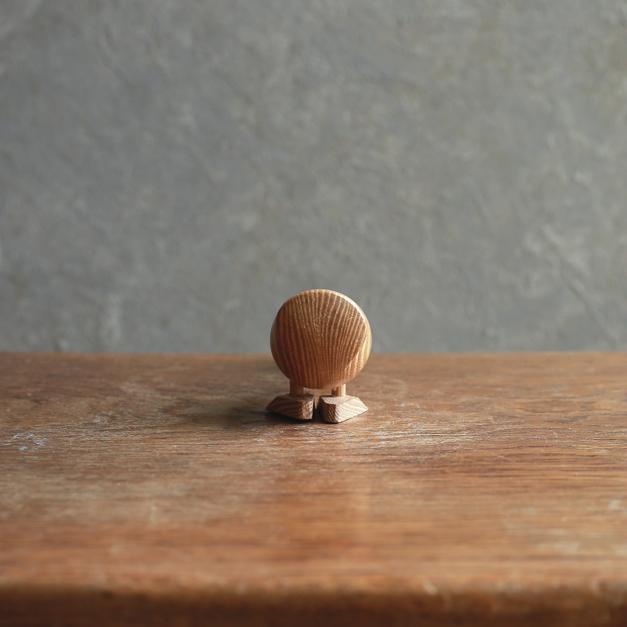 笑顔で前のめりな、木製のアヒル｜木製 水鳥 チーク材 ヴィンテージ置物