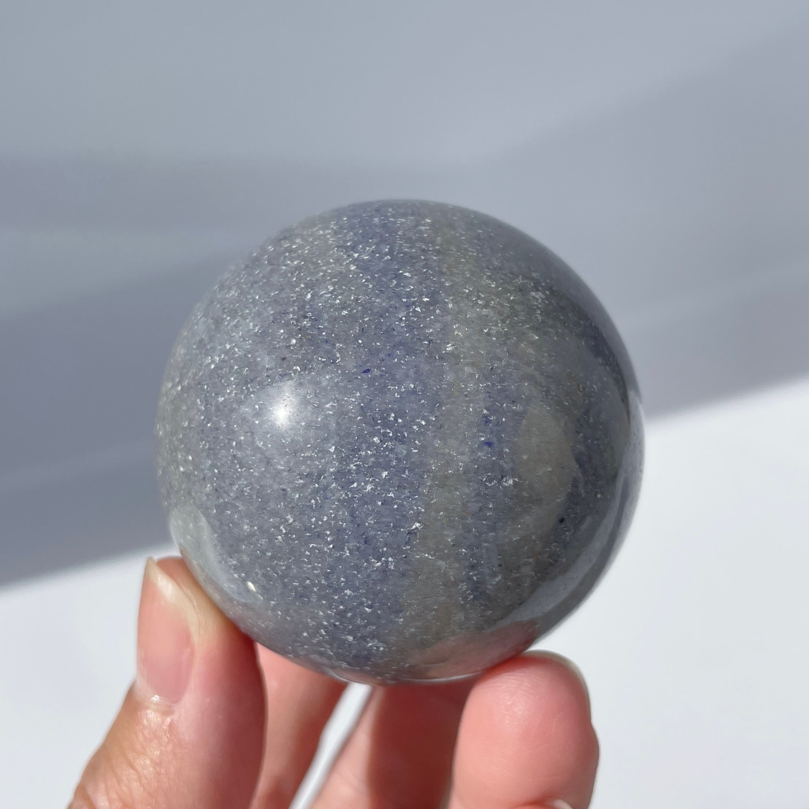 トロレアイトインクォーツ（トロール石）スフィア（丸玉）23