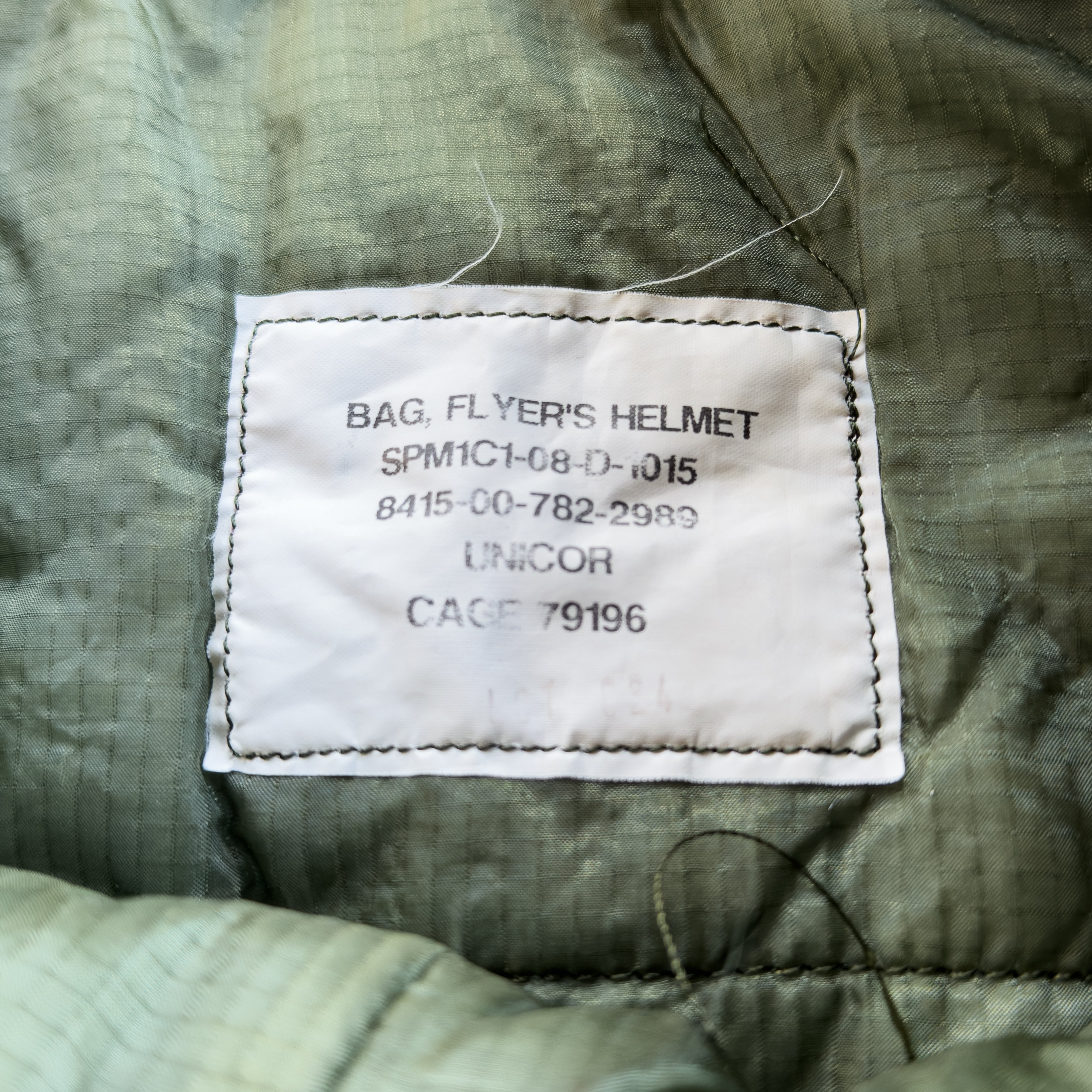 Vintage] 00's US Army Helmet Bag by UNICOR | regnbage