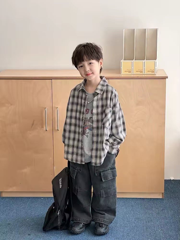 チェックシャツ