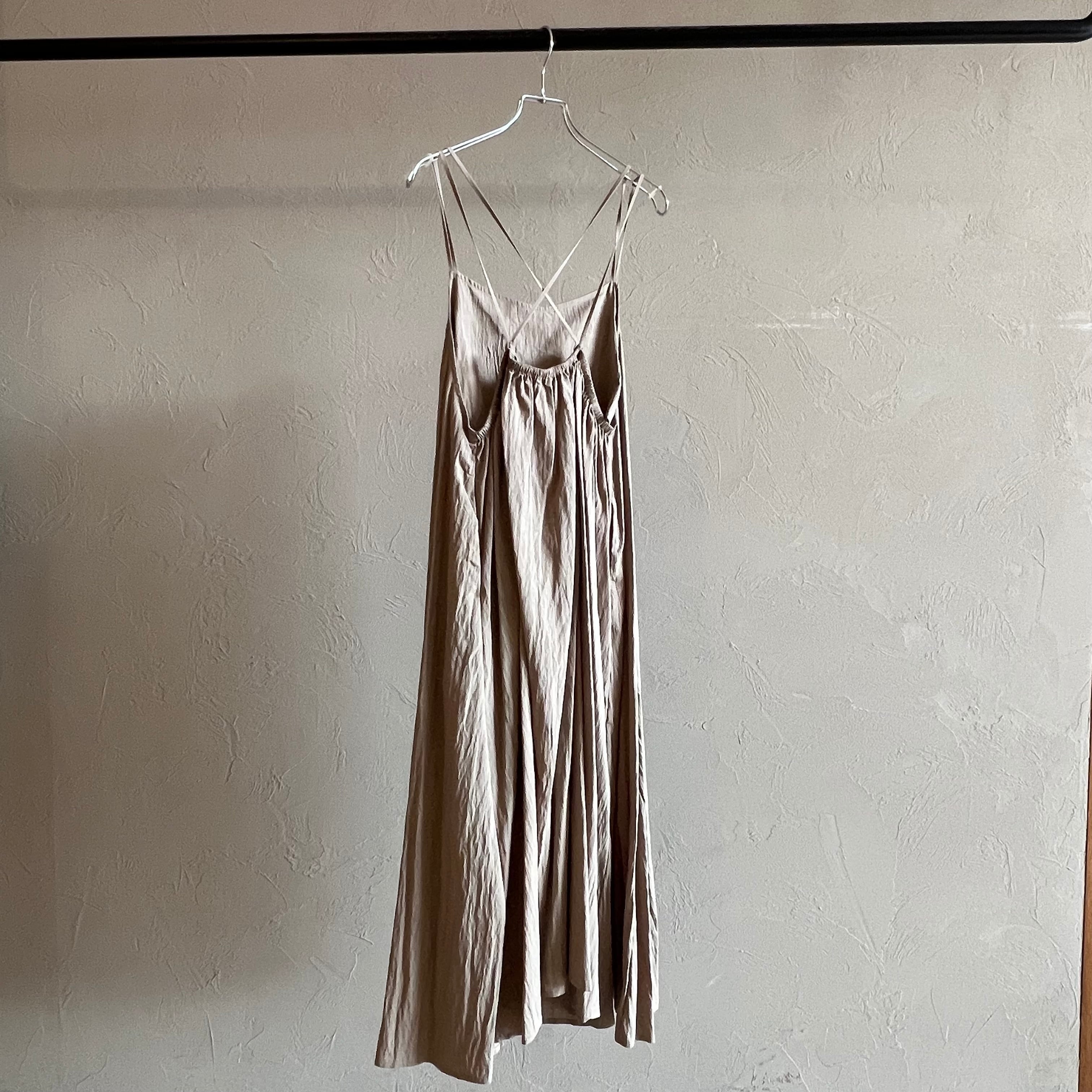 ANGELINA 】バックシャンキャミワンピース | valance 福井｜レディース