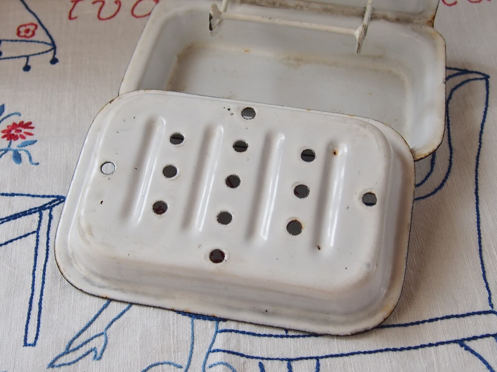 フランスアンティーク ホーローソープディッシュ ソープホルダー