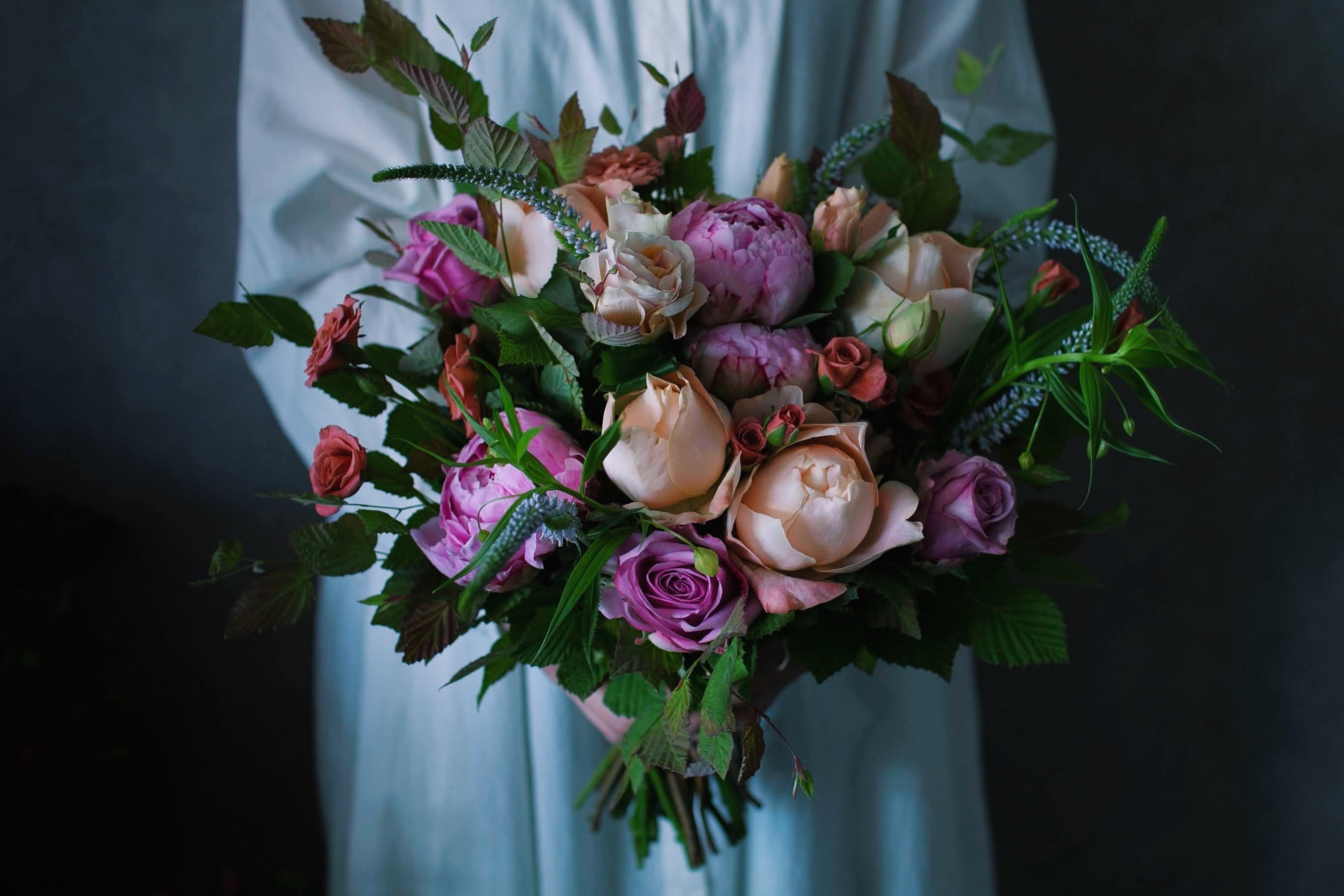 季節のお花の花束｜M（札幌市内限定） | Jaz flower shop | Online Store