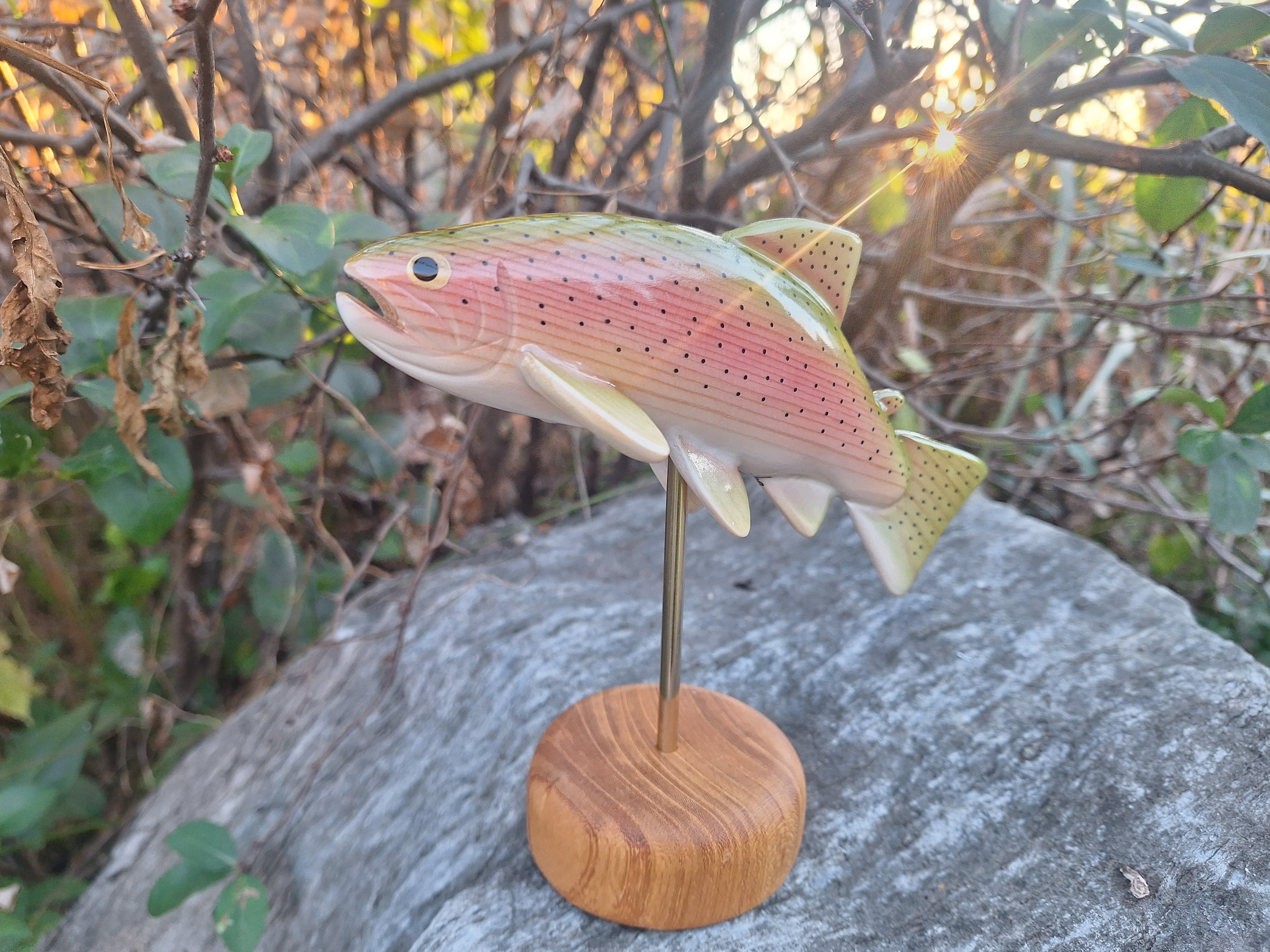 ニジマス（スタンディング） rainbow trout | 工房西岡 woodcraft animals