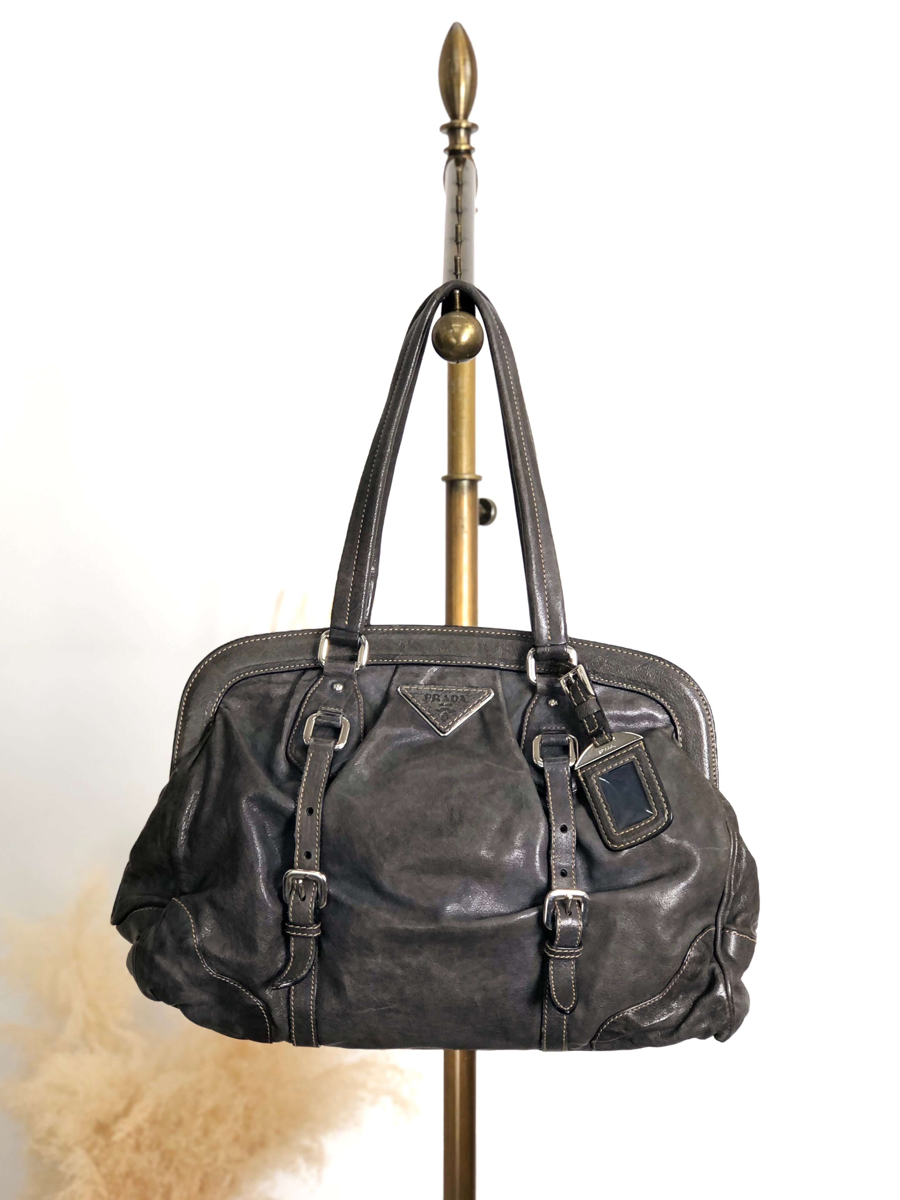 PRADA プラダ ハンドバッグ グレー トライアングルロゴ レザー がま口 ドクターズバッグ vintage ヴィンテージ オールド x8guys