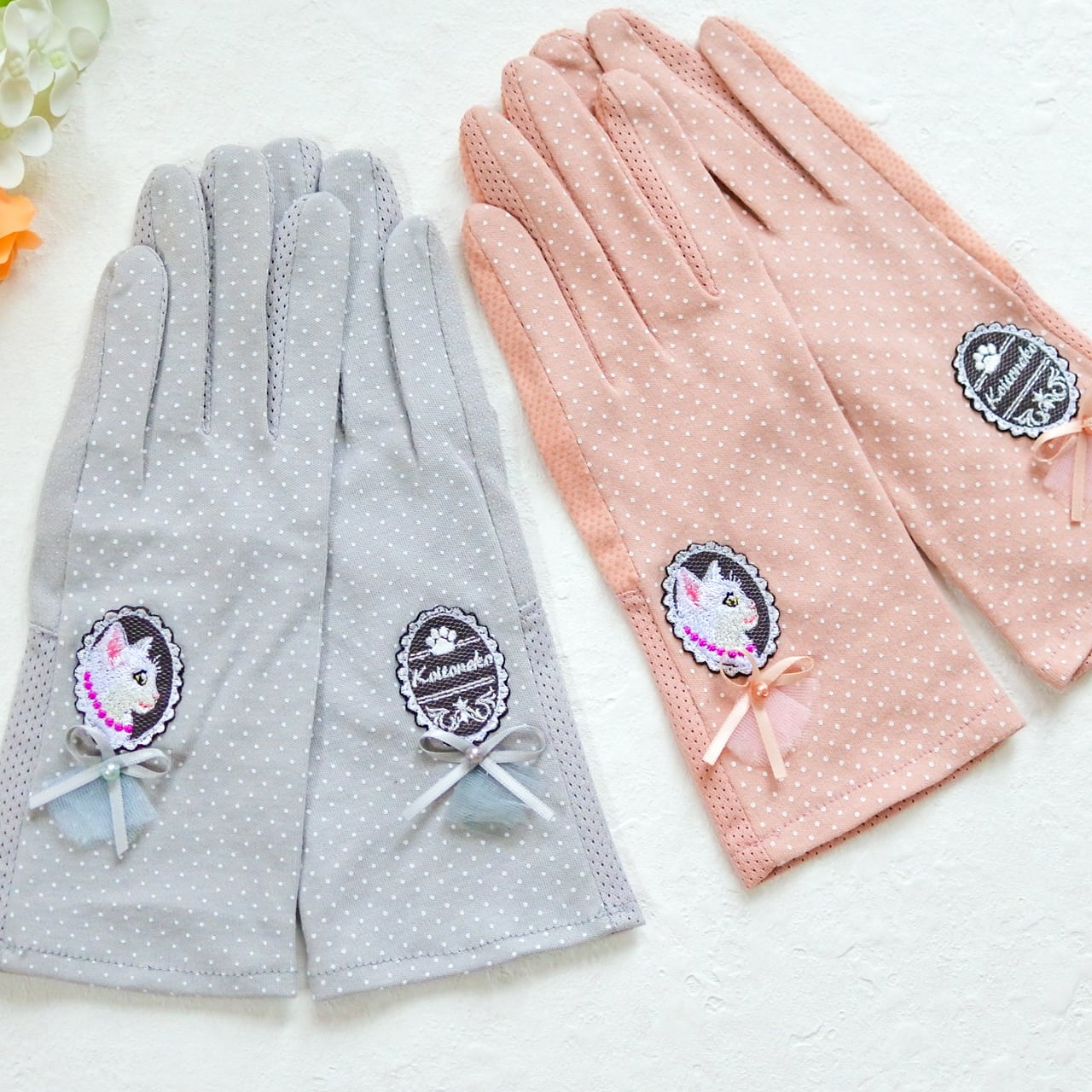 白猫の貴婦人の手袋〔グレー&ピンクのセット〕