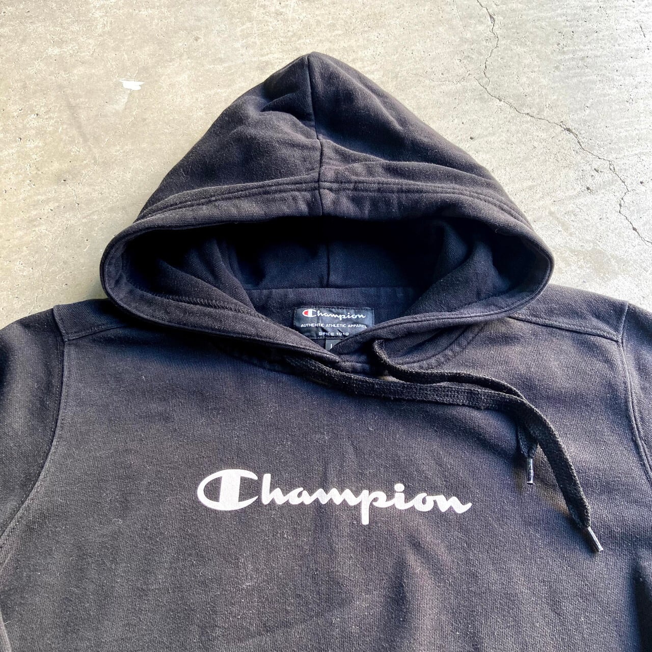 女子に！Champion ビッグロゴ カットオフ プルオーバー パーカー