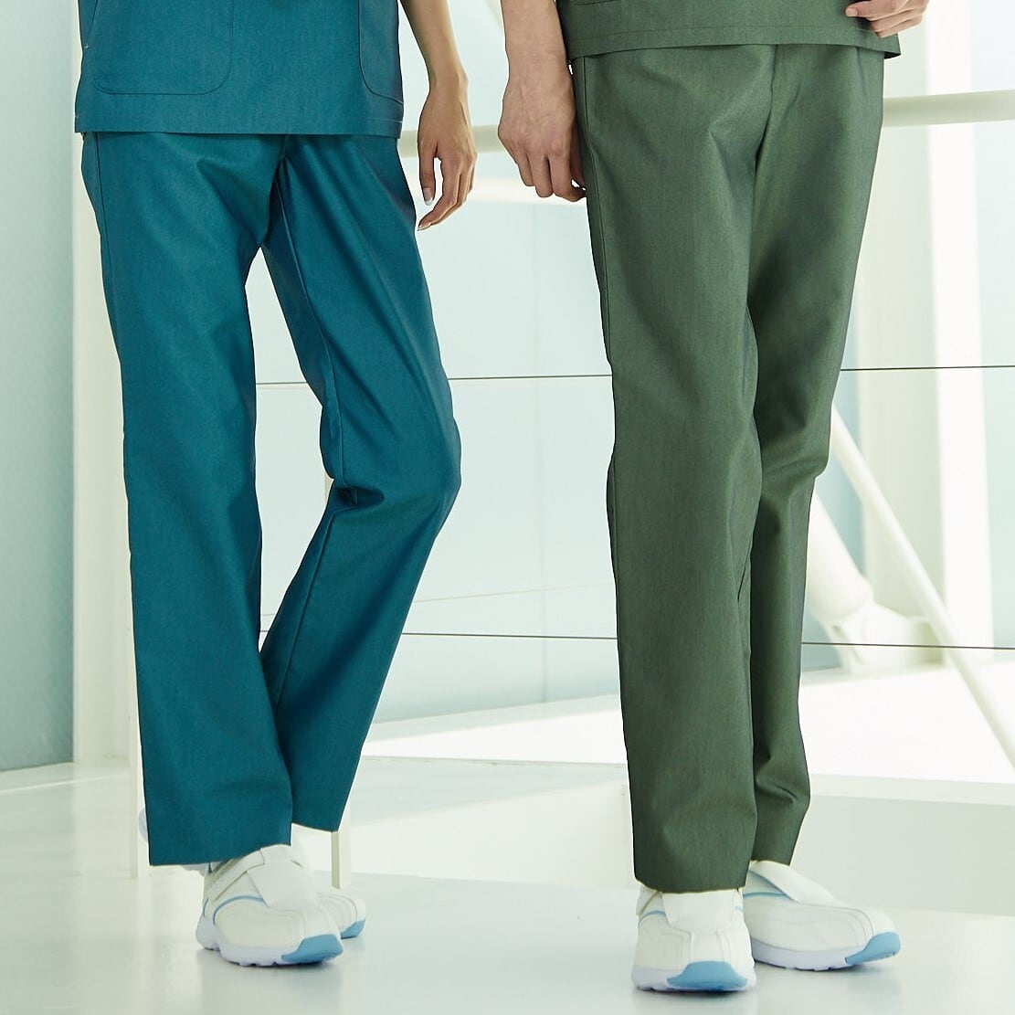 裾上げ無料 403-44AP(オリーブ) 「DENIMUNI」デニムニ スクラブパンツ