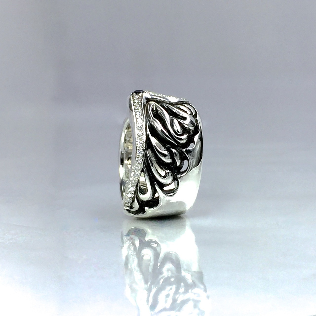 ANGEL WING RING with DIAMOND & BLACK DIAMOND / エンジェルウイングリング・ダイヤモンド & ブラックダイヤモンド