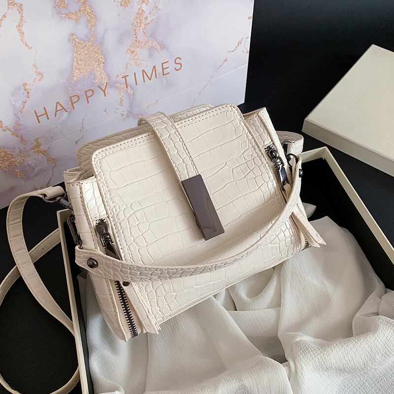 ネットレッドレディーススモールバッグ2020夏ニューウェーブインワイルドショルダーメッセンジャーバッグシンプルファッションバケットバッグ Tiancai_Wing_Bag9096508