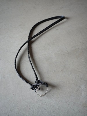 meanswhile ミーンズワイル【 Bungee Leather Neck Strap 】