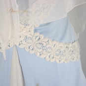 社交ダンス 衣装 スタンダード ドレス ワンピース パーティドレス ホワイト系 ブルー系 白 水色 SORELI ソレリ 花柄 レース チョーカー ライトブルー 軽やか ボリューム フロート 二重スカート 日本製 パニエセット 伸縮性 胸パッド きれいめ デザイン おしゃれ おすすめ